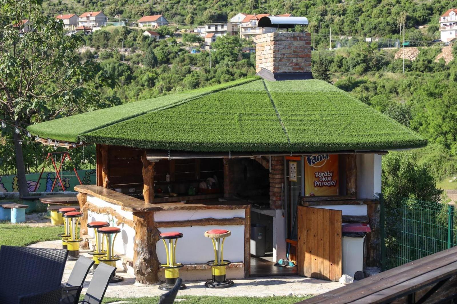 Villa Lyra Τρέμπινιε Εξωτερικό φωτογραφία