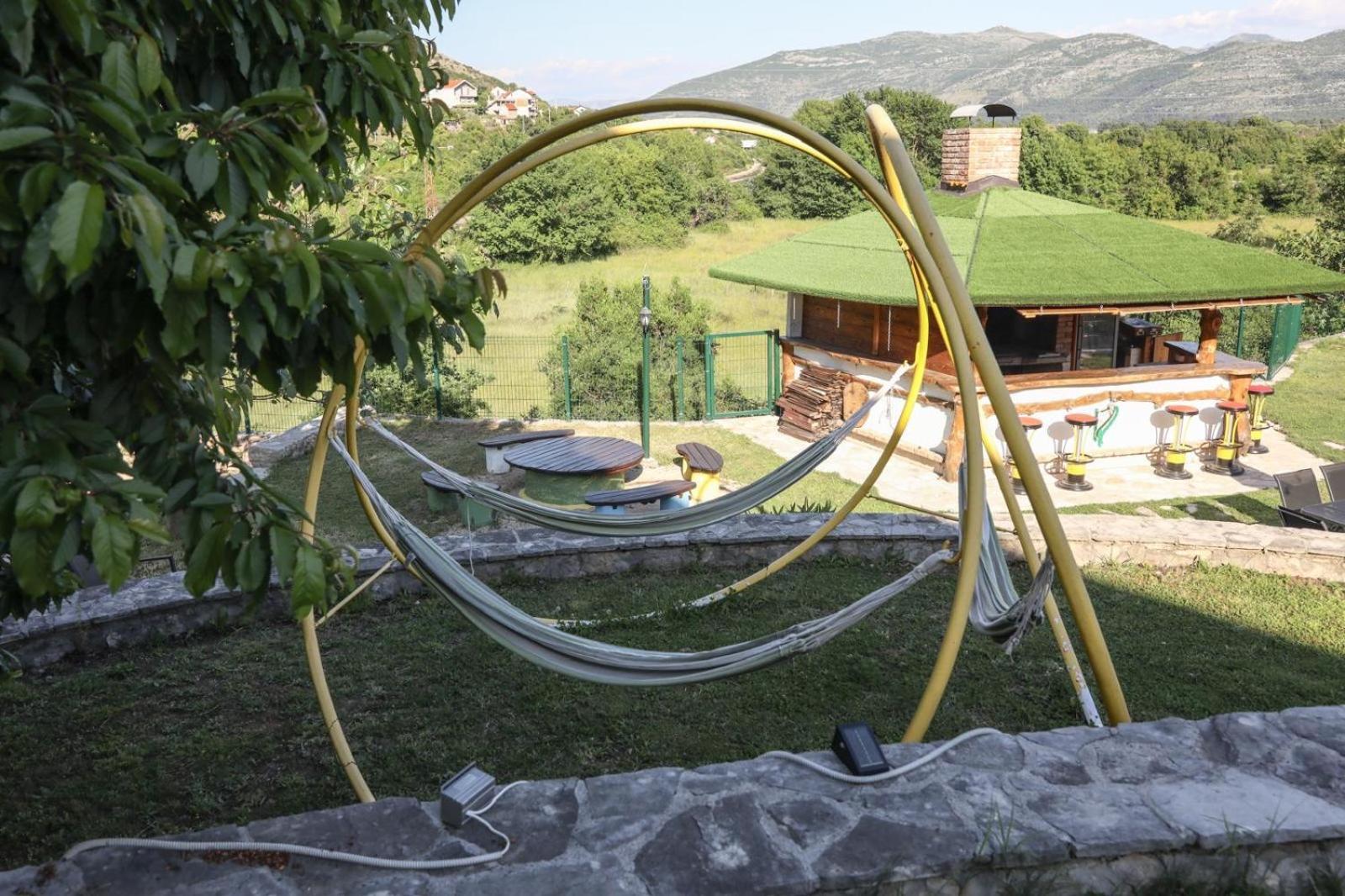 Villa Lyra Τρέμπινιε Εξωτερικό φωτογραφία
